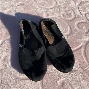 TOMS Slip Ons